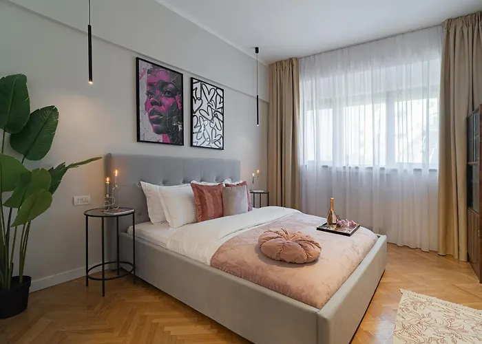 Contemporary 3-bedroom Lofts - Modern Touches Meet Classic Elegance By Calea Victoriei * Boekarest