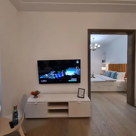 Vibrant & Spacious 3br Lofts On Amzei Square