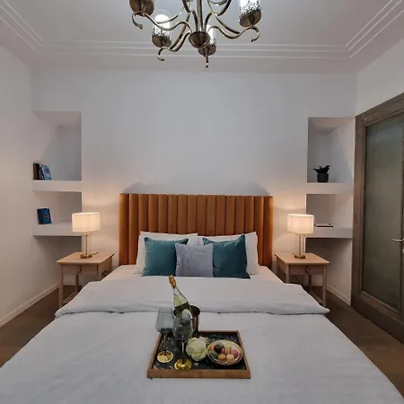 Vibrant & Spacious 3br Lofts On Amzei Square * Bucharest
