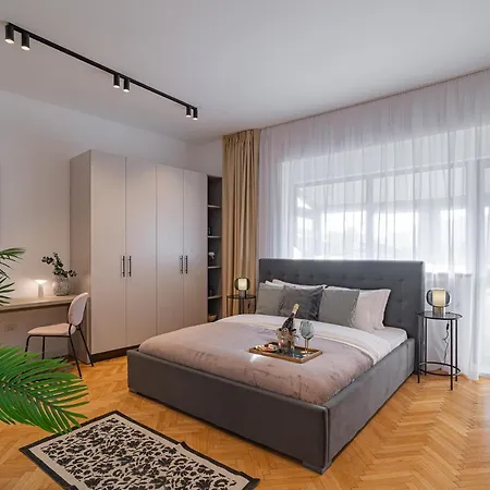 Vibrant & Spacious 3br Lofts On Amzei Square Apartment Bucharest