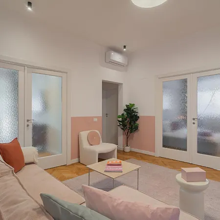 Vibrant & Spacious 3br Lofts On Amzei Square Apartment