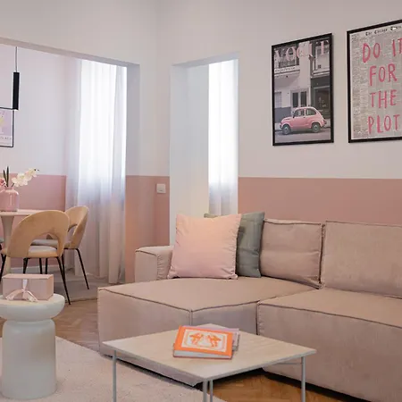 Apartment Vibrant & Spacious 3br Lofts On Amzei Square