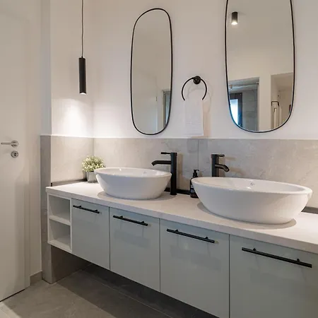 Apartment Vibrant & Spacious 3br Lofts On Amzei Square Bucharest