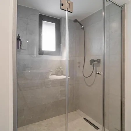 Apartment Vibrant & Spacious 3br Lofts On Amzei Square *