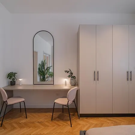 Apartment Vibrant & Spacious 3br Lofts On Amzei Square