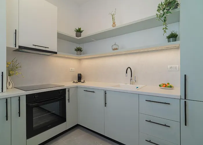 Апартаменты Contemporary 3-bedroom Lofts - Modern Touches Meet Classic Elegance By Calea Victoriei